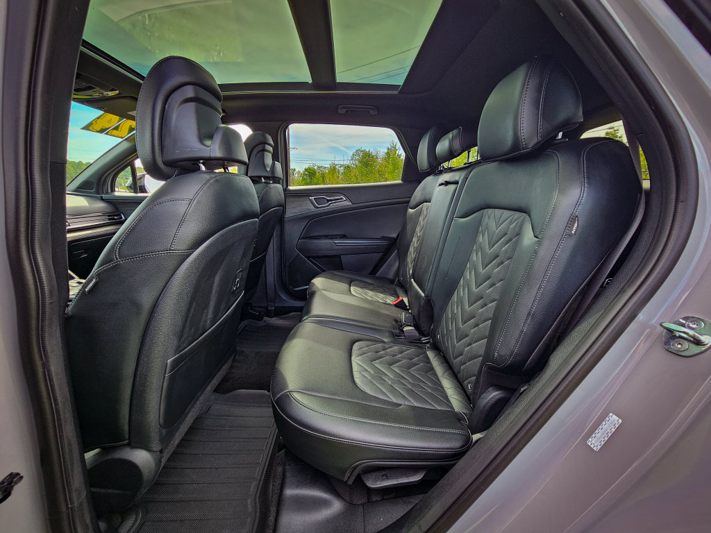 Used 2024 Kia Sportage X-Line w/ X-Line Premium Package AWD/4WD image 32