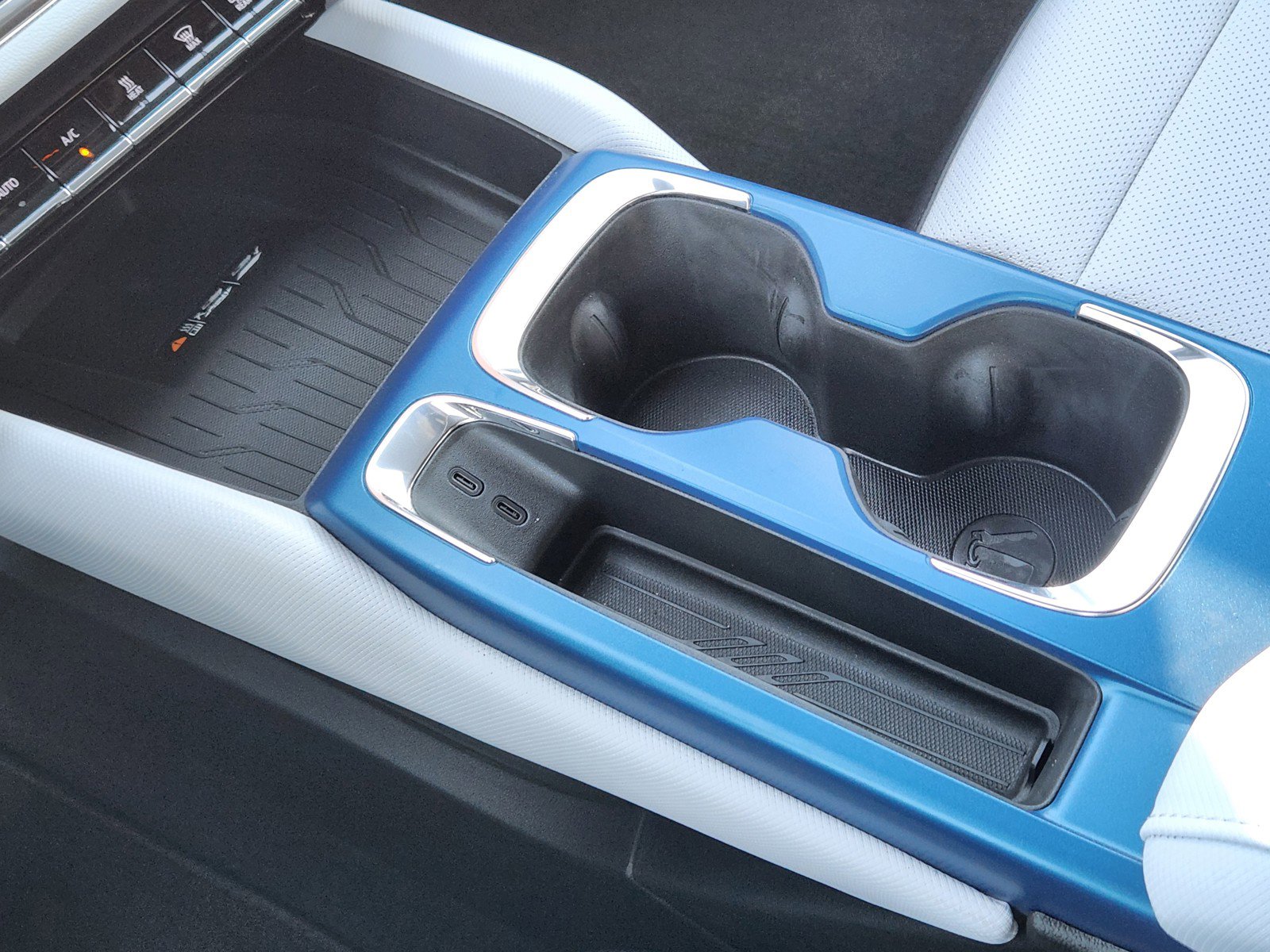 New 2026 Chevrolet Equinox EV LT image 16