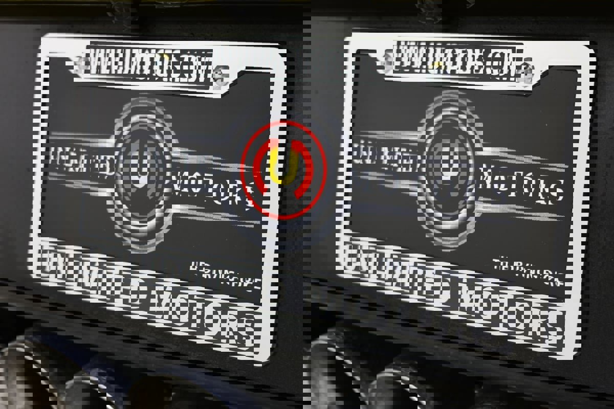 Used 2015 Chevrolet Corvette Stingray Coupe w/ 2LT Preferred Equipment Group image 17