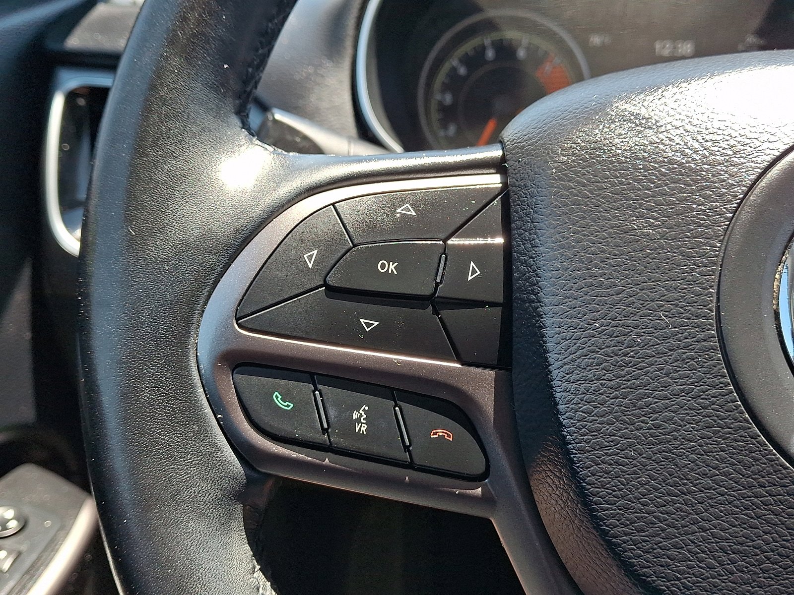 Used 2020 Jeep Cherokee Limited AWD/4WD image 18
