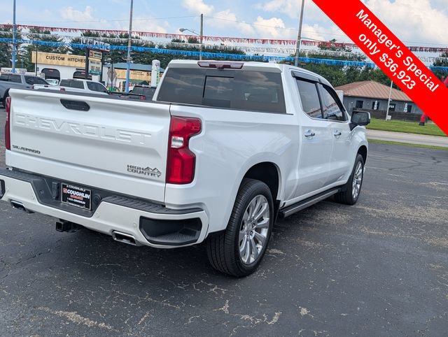 Used 2022 Chevrolet Silverado 1500 High Country w/ Technology Package AWD/4WD image 8