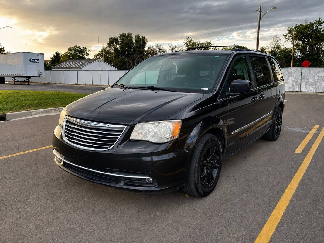 Used 2014 Chrysler Town & Country Touring