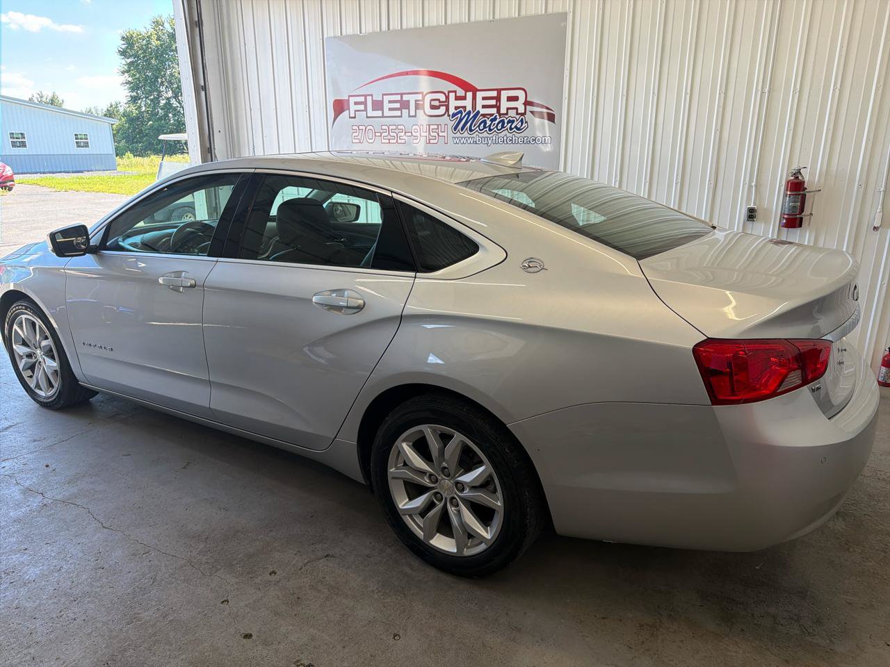 Used 2016 Chevrolet Impala LT w/ Convenience Package FWD image 3