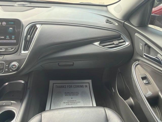 Used 2018 Chevrolet Malibu LT w/ Leather Package FWD image 21