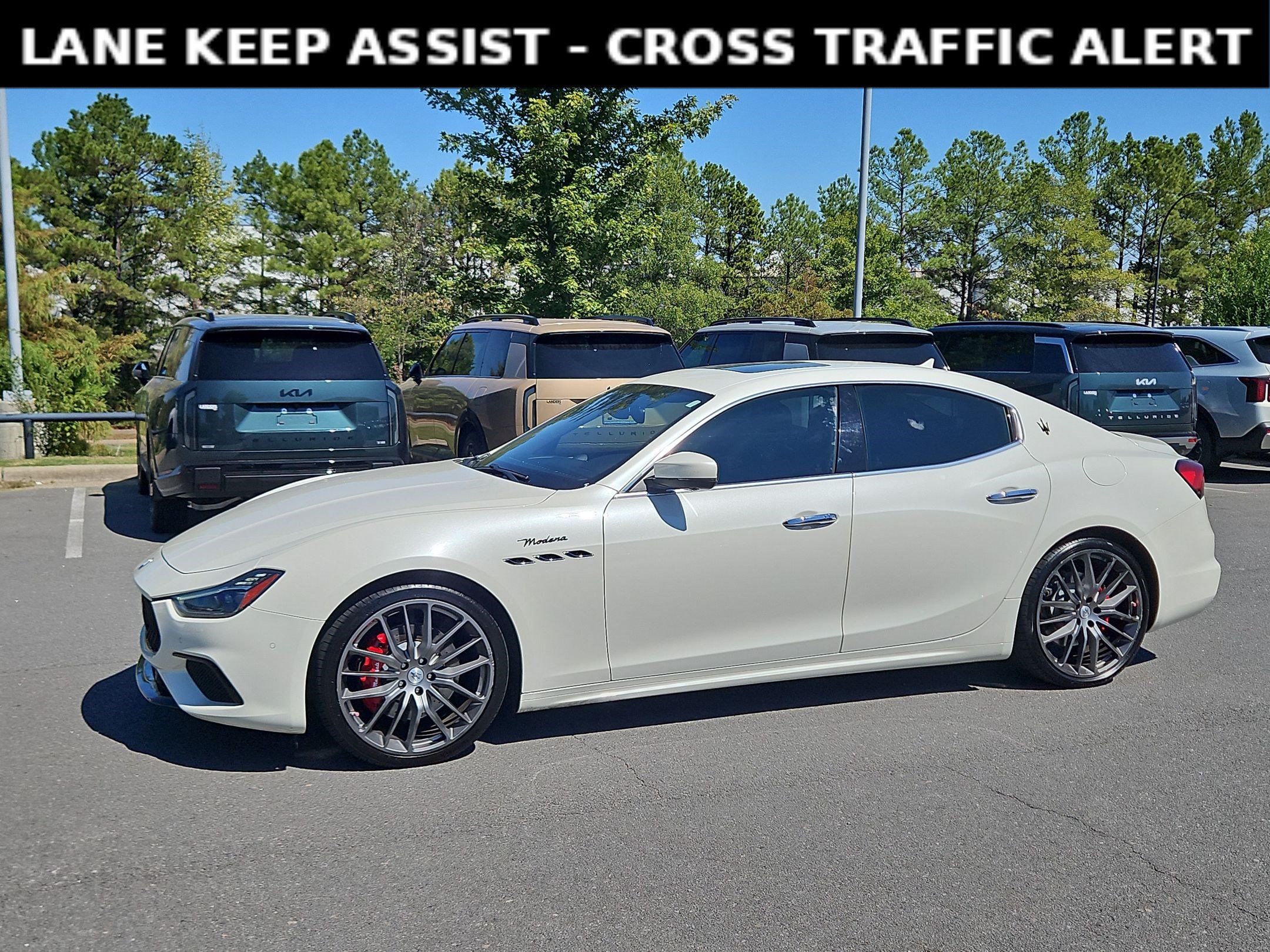 Used 2022 Maserati Ghibli Modena Q4 AWD/4WD image 3