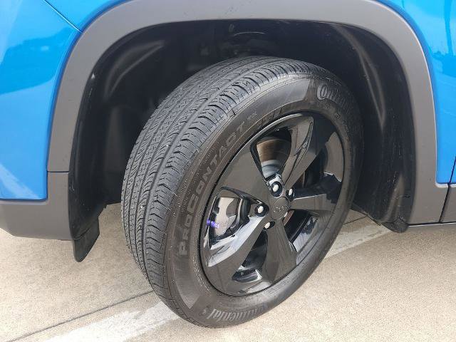 Used 2020 Jeep Cherokee Latitude Plus FWD image 30