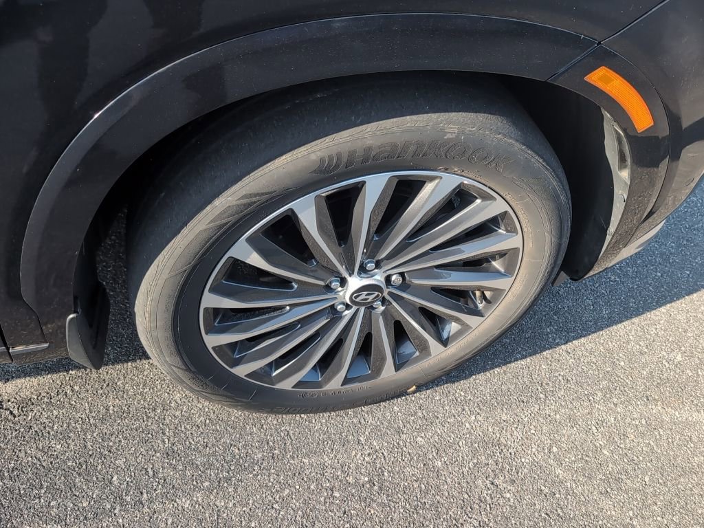 Used 2024 Hyundai Palisade Calligraphy image 9