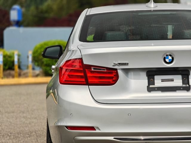 Used 2013 BMW 328i xDrive Sedan AWD/4WD image 6