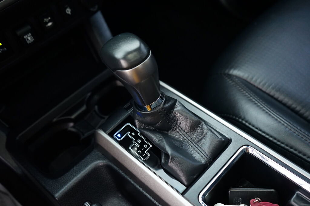 Used 2019 Toyota Tacoma Limited image 19