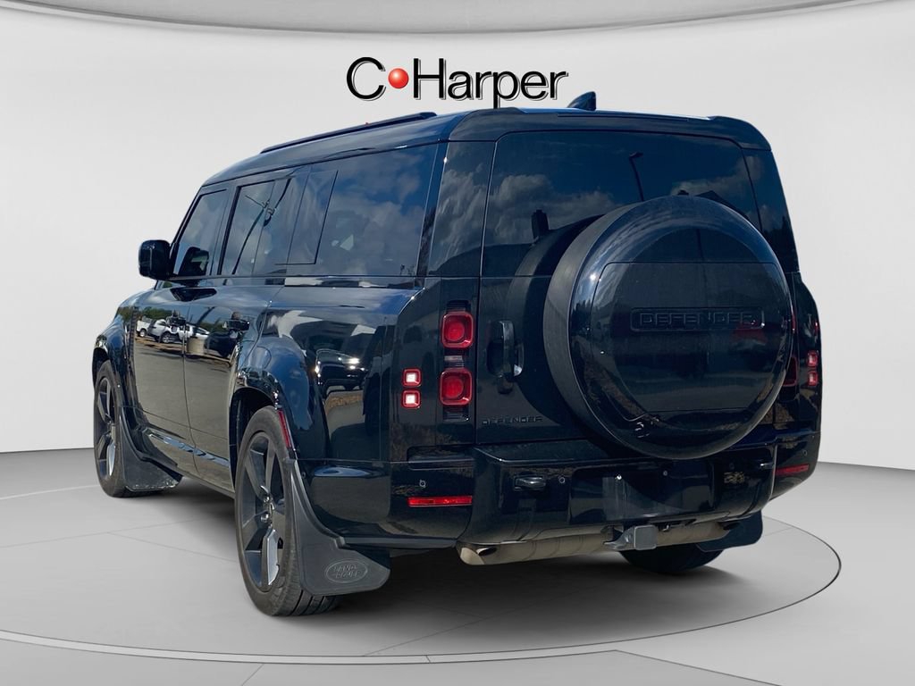 Used 2025 Land Rover Defender 130 X-Dynamic SE AWD/4WD image 5