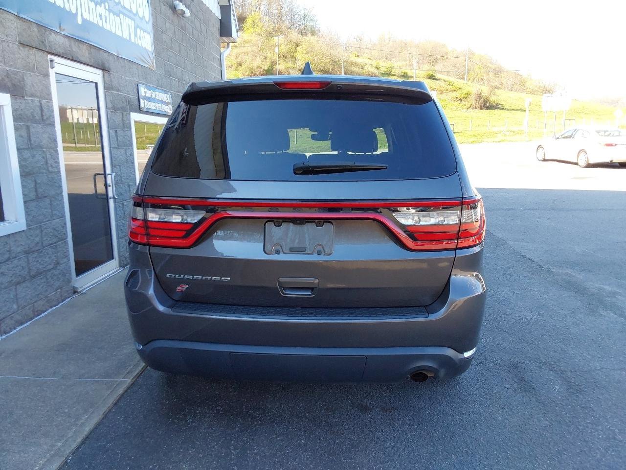 Used 2019 Dodge Durango SXT w/ 3rd Row Seating Group image 4