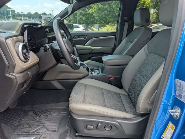 Used 2024 Chevrolet Colorado ZR2 w/ Technology Package AWD/4WD image 7