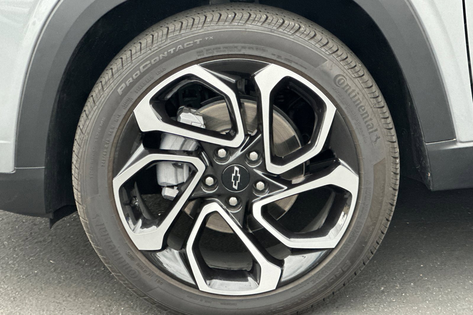 Used 2025 Chevrolet Trax RS w/ Driver Confidence Package image 41