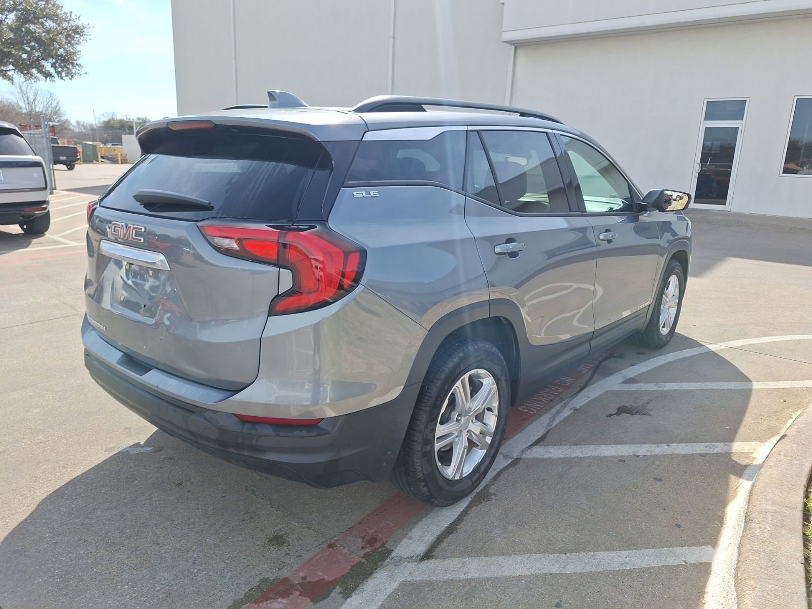 Used 2019 GMC Terrain SLE w/ Driver Convenience Package image 6