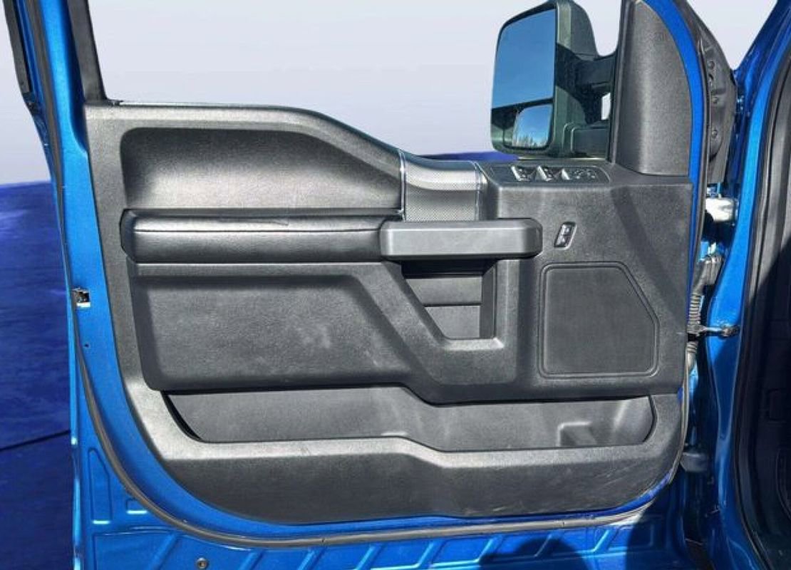 Used 2015 Ford F150 XLT w/ Equipment Group 302A Luxury image 18