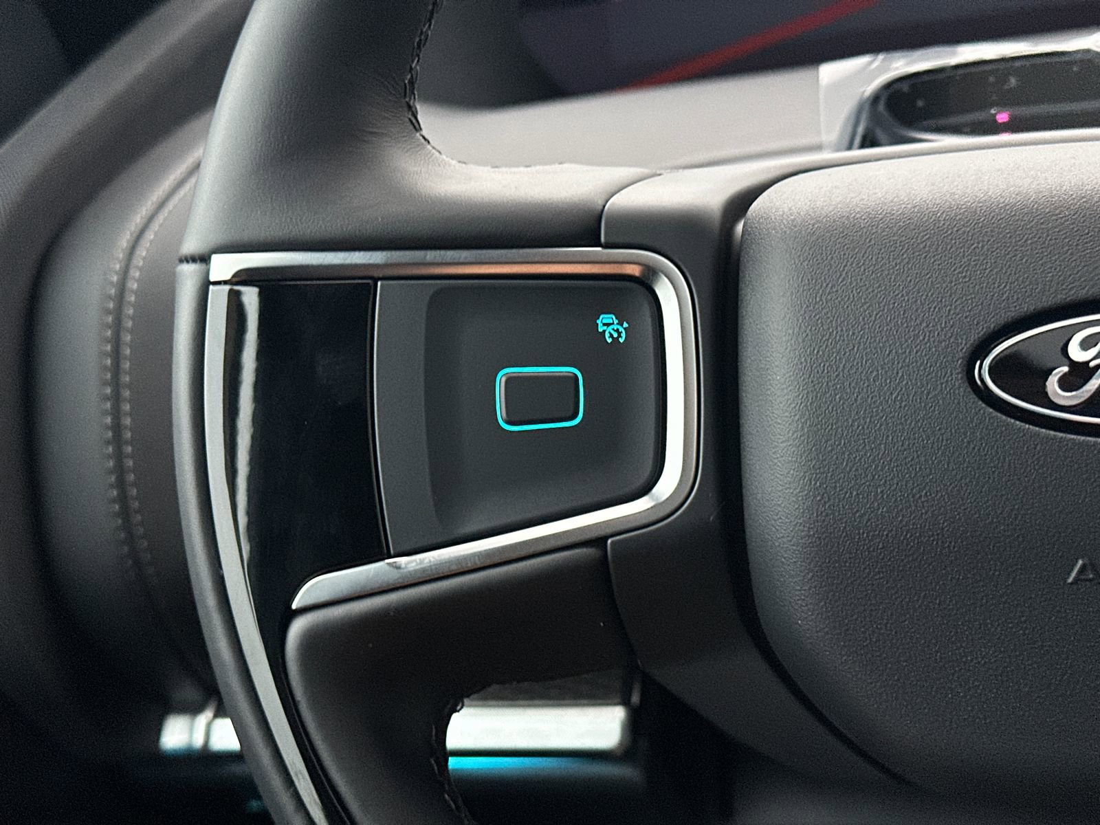 New 2025 Ford Expedition Platinum w/ Stealth Performance Package image 28