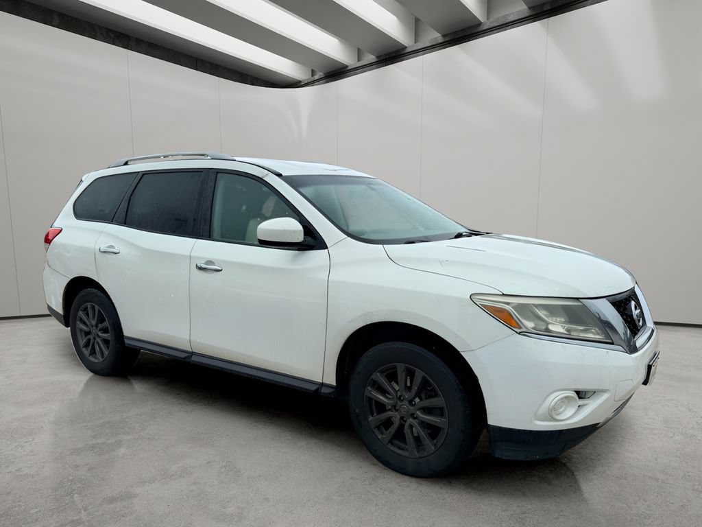 Used 2013 Nissan Pathfinder SV w/ Trailer Tow Pkg FWD image 11