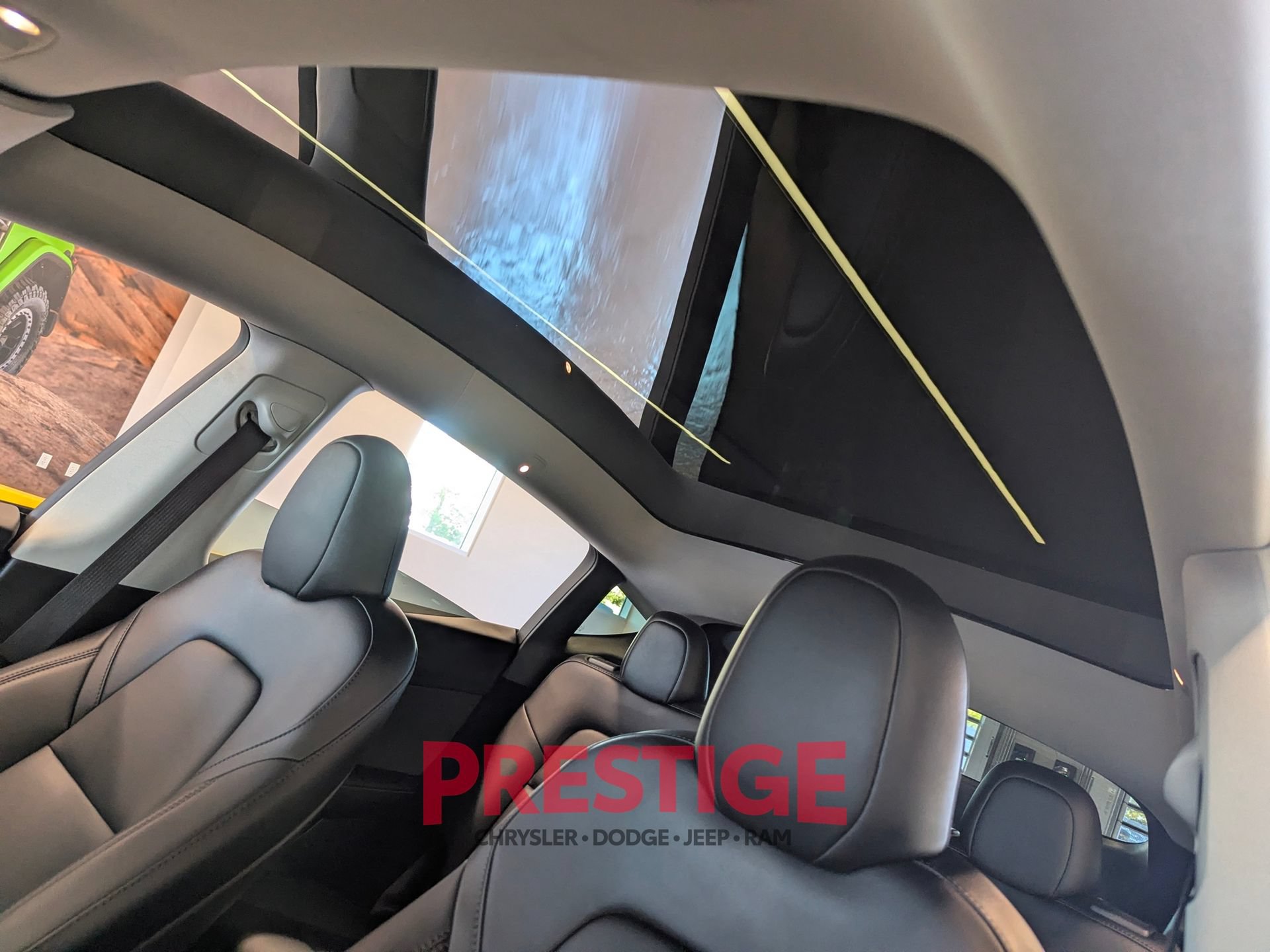 Used 2023 Tesla Model Y Long Range AWD/4WD image 25