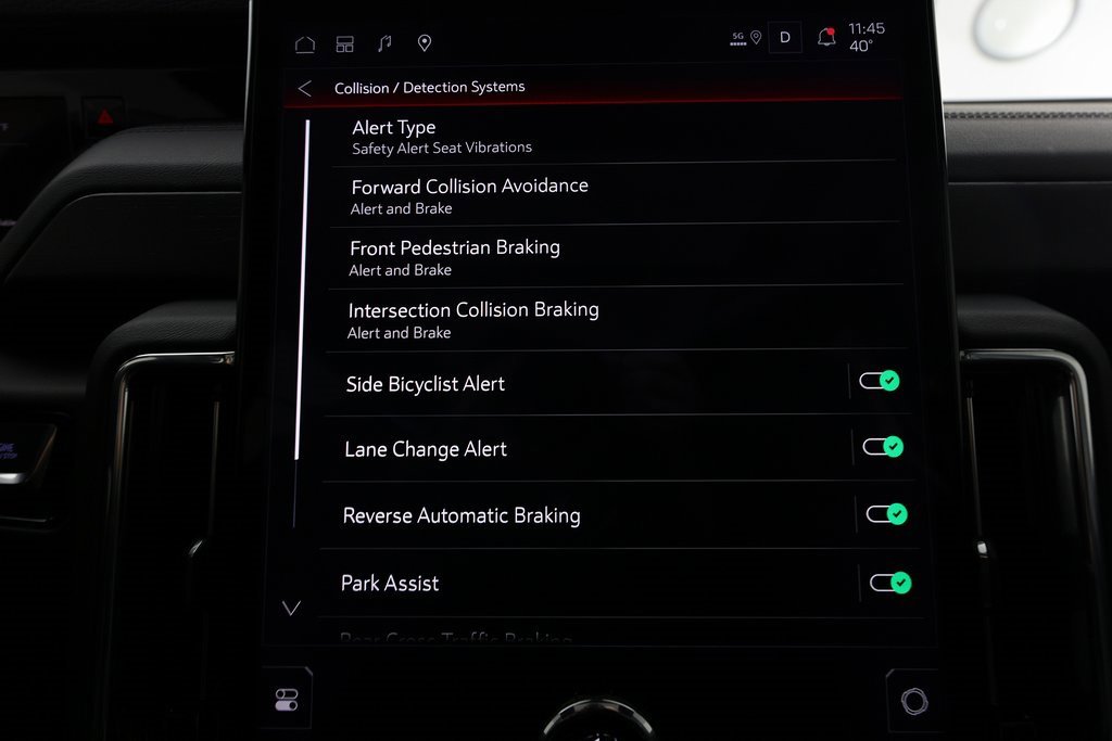 Used 2026 GMC Yukon Denali w/ Sun & Power Step Package image 31