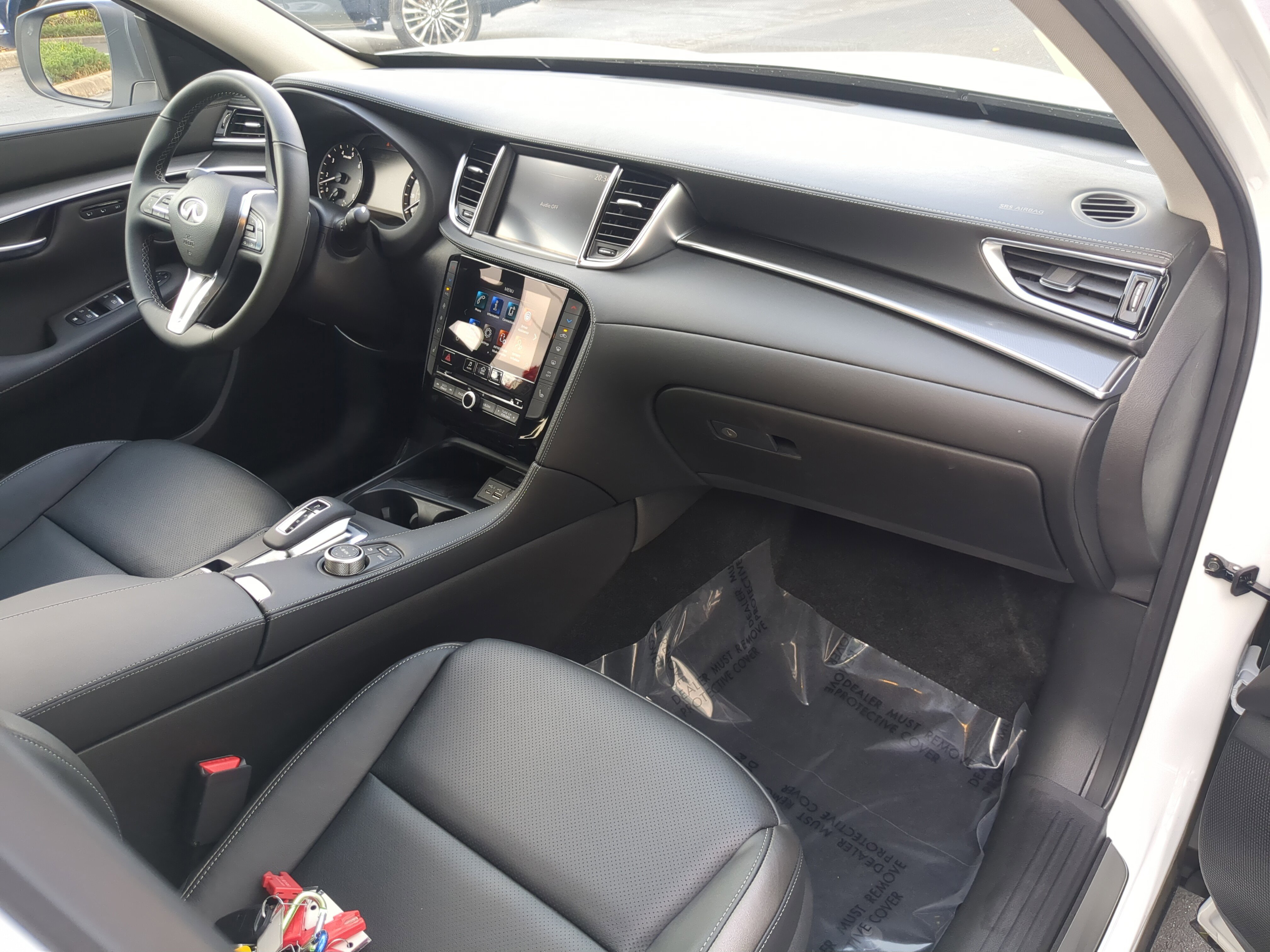 New 2025 INFINITI QX50 Luxe image 11