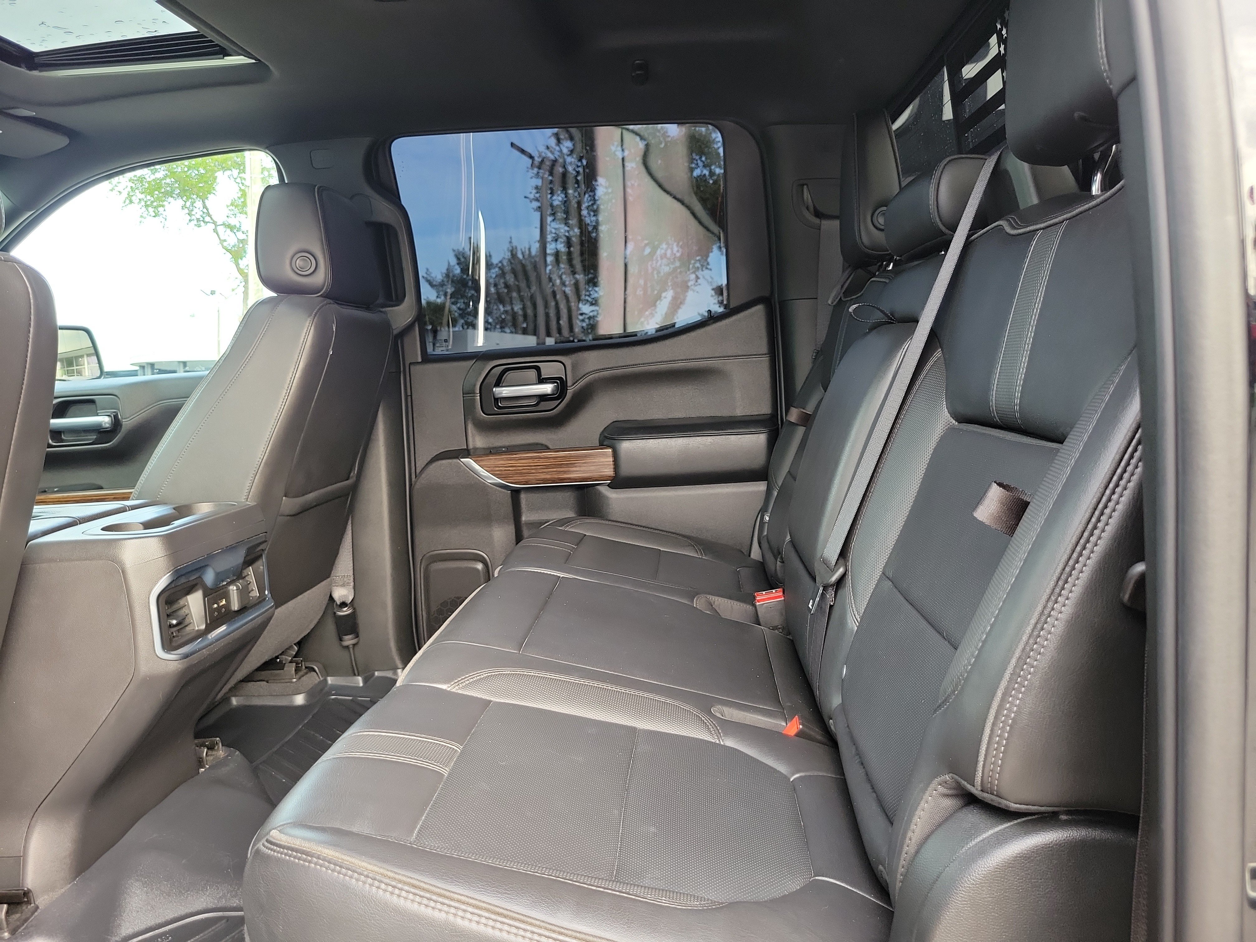Used 2021 Chevrolet Silverado 1500 High Country RWD image 14