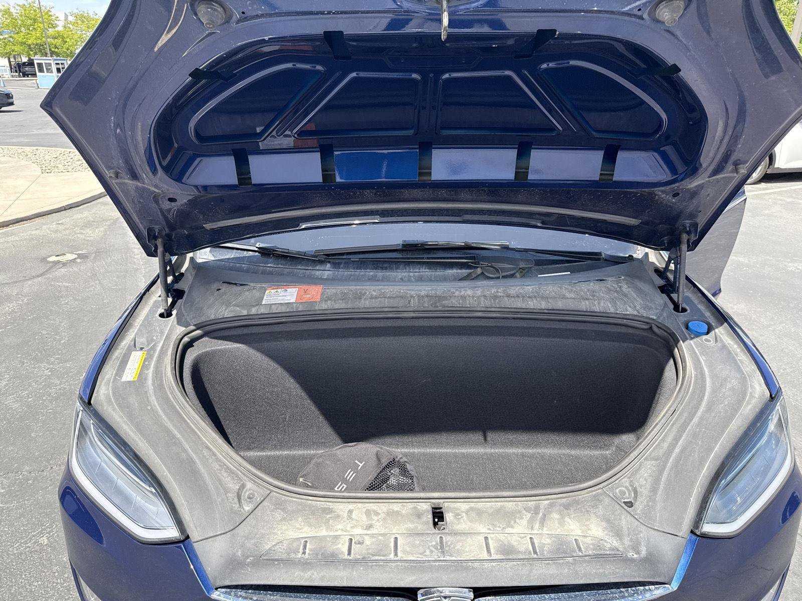 Used 2017 Tesla Model X 90D AWD/4WD image 31