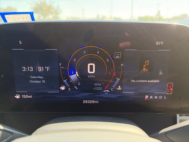 Used 2025 Chevrolet Traverse LT w/ Driver Confidence Package FWD image 7