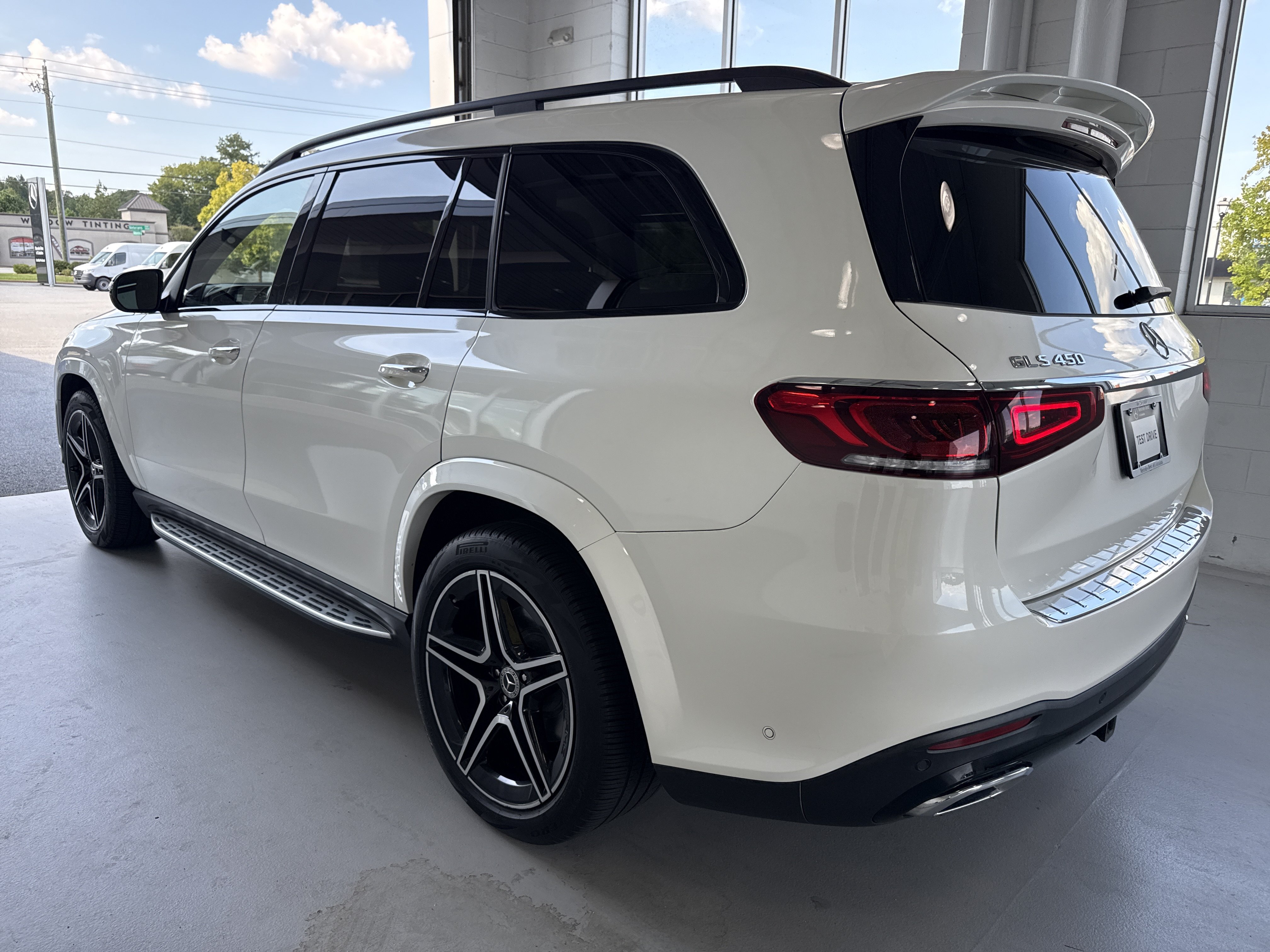 Certified 2022 Mercedes-Benz GLS 450 4MATIC image 3