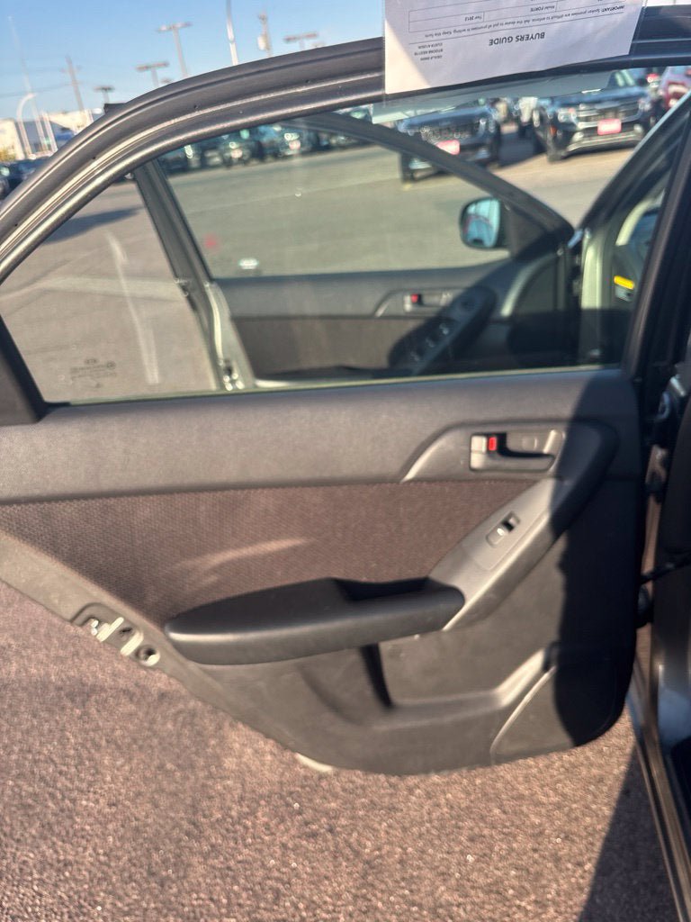 Used 2012 Kia Forte EX FWD image 20