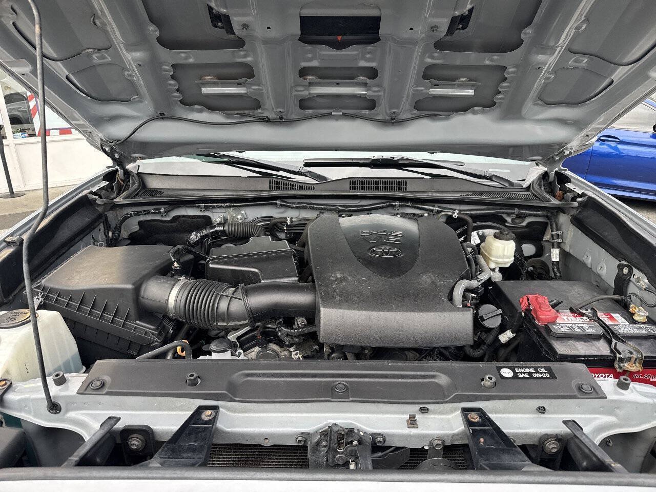 Used 2019 Toyota Tacoma TRD Sport AWD/4WD image 12