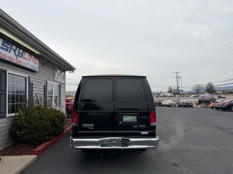 Used 2014 Ford E-350 and Econoline 350 XLT RWD image 6