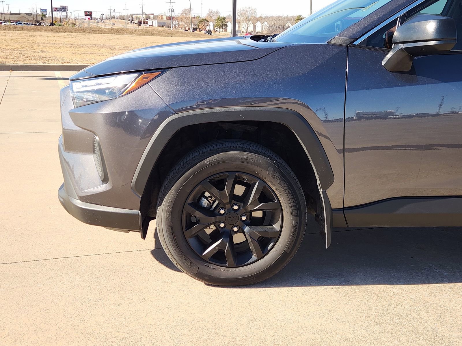 Used 2024 Toyota RAV4 LE image 9