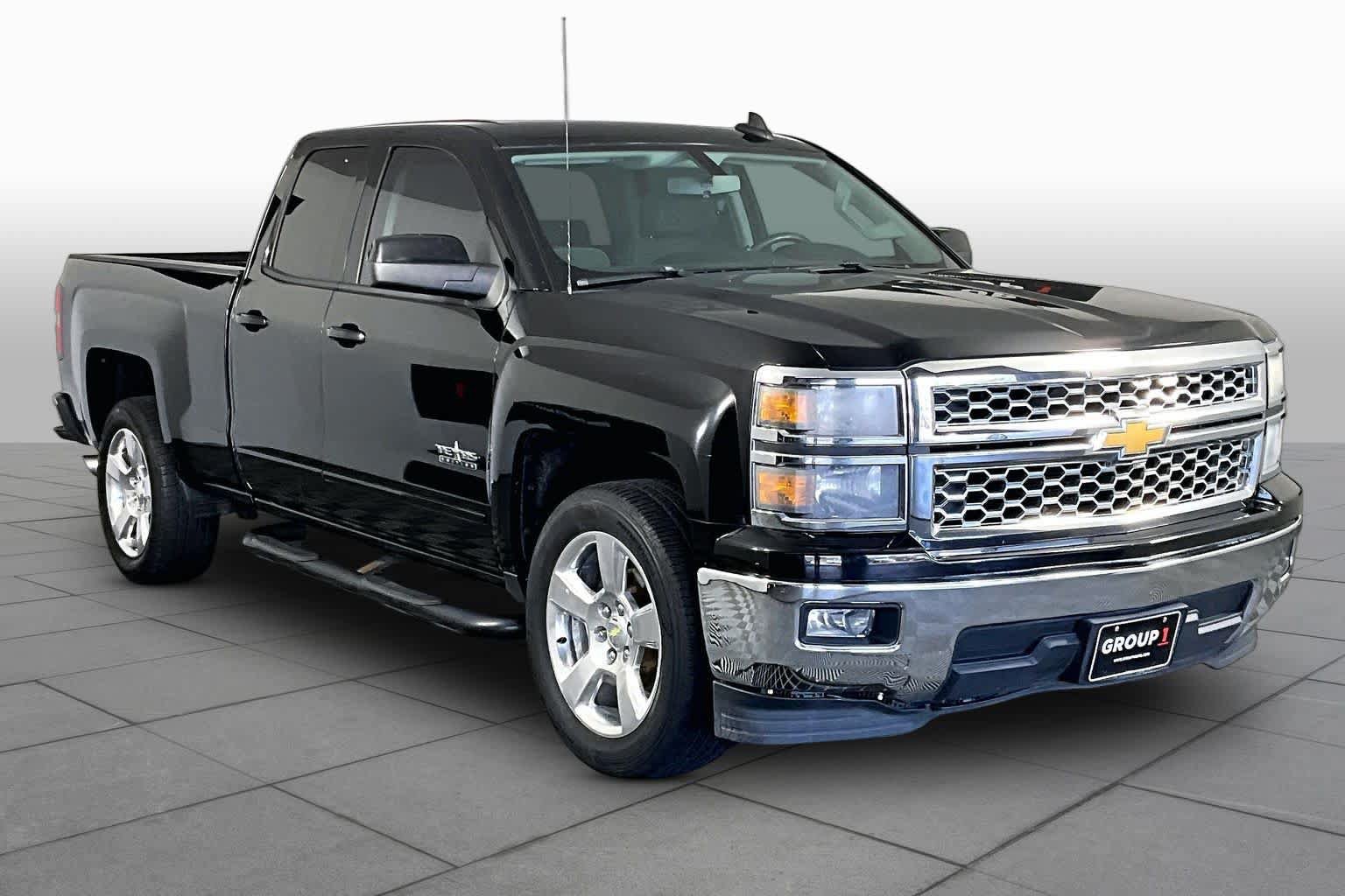 Used 2015 Chevrolet Silverado 1500 LT w/ Texas Edition, 1LT Trim RWD image 2