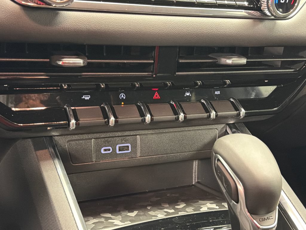 New 2026 GMC Canyon Elevation w/ Convenience Package RWD image 34