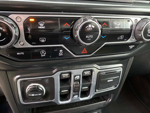 Used 2018 Jeep Wrangler Unlimited Sahara image 15