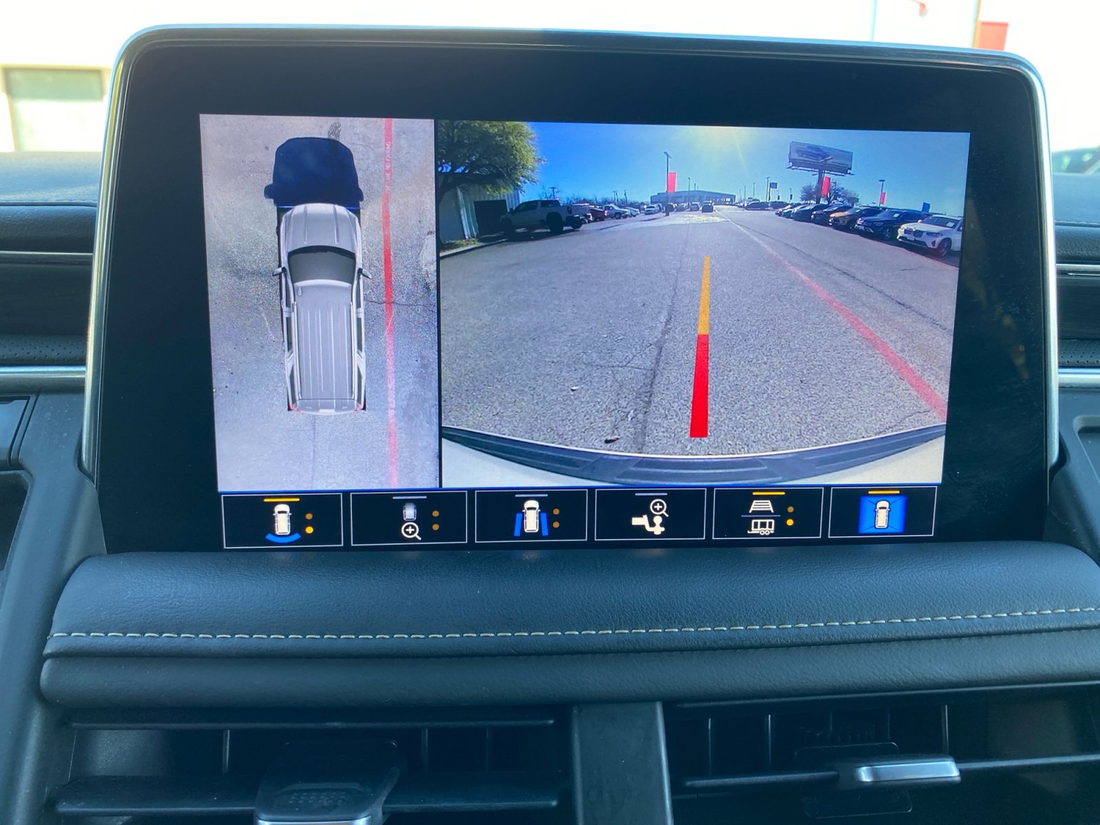 Used 2021 GMC Yukon SLT w/ SLT Luxury Plus Package image 15