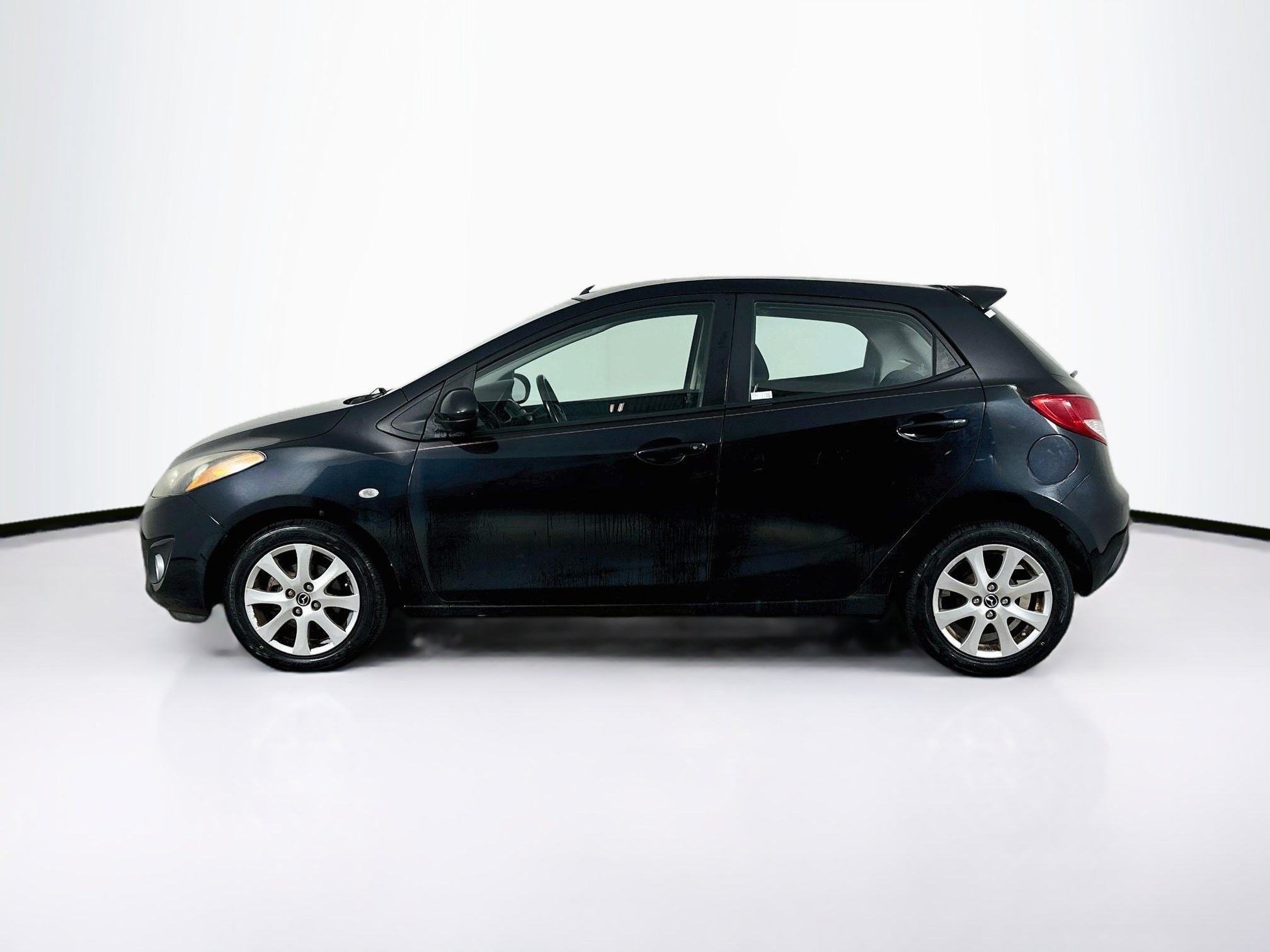 Used 2014 MAZDA MAZDA2 Touring FWD image 4
