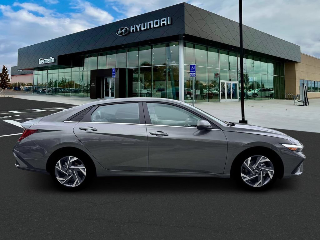 New 2026 Hyundai Elantra Limited FWD image 9