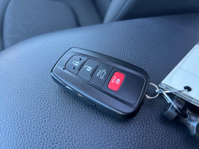 Used 2022 Toyota RAV4 XLE w/ Convenience Package AWD/4WD image 29