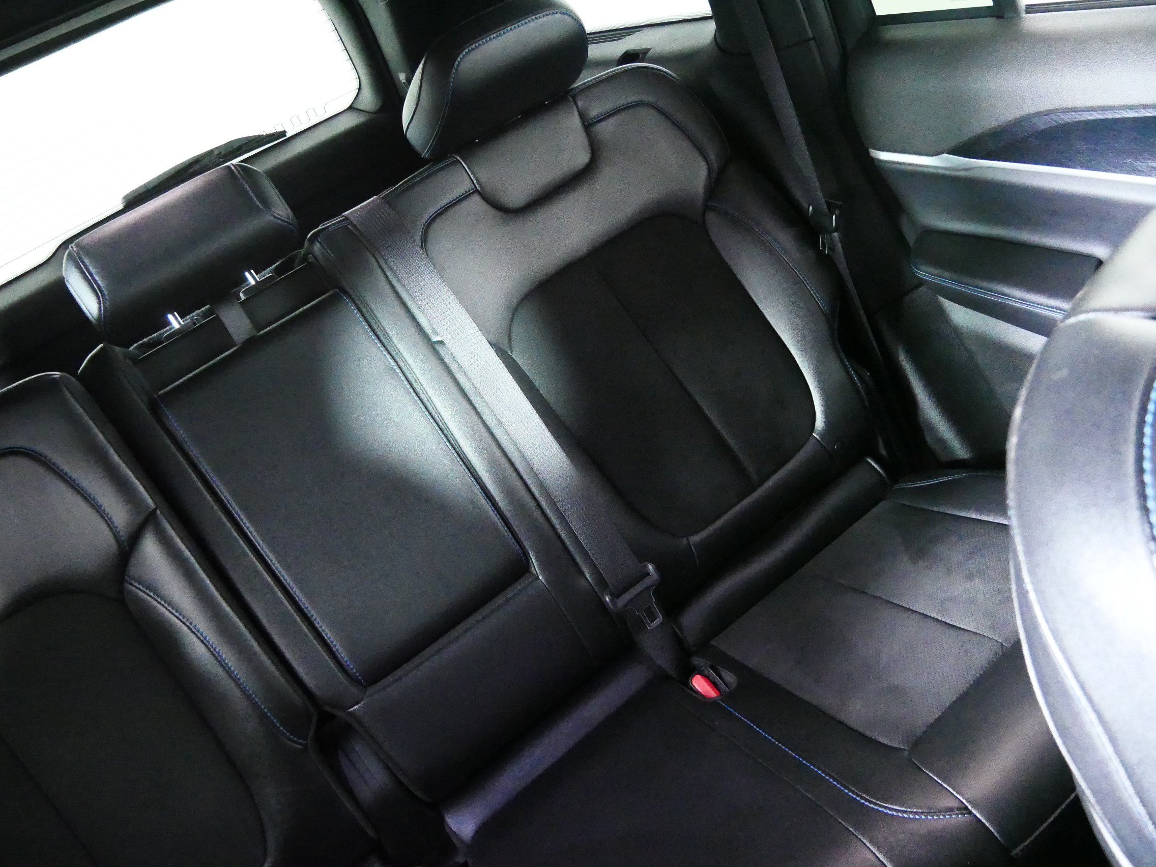 Used 2022 Jeep Grand Cherokee Trailhawk AWD/4WD image 14