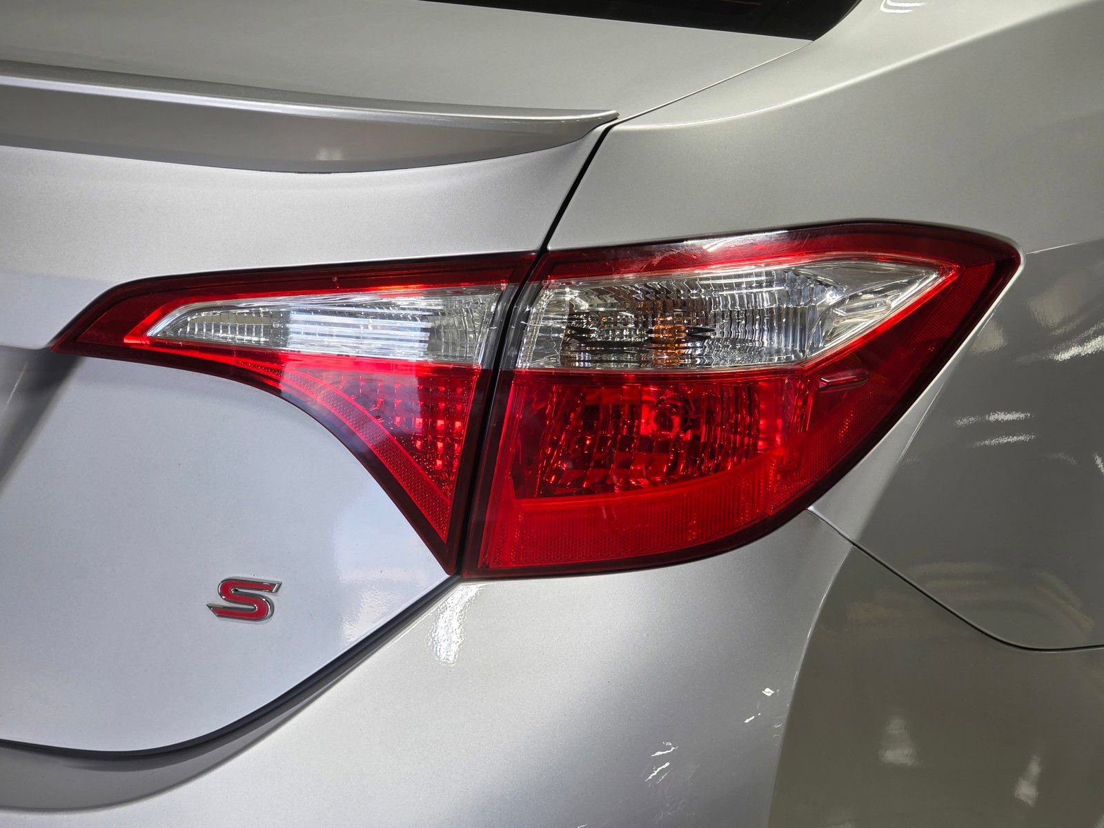 Used 2015 Toyota Corolla S image 12