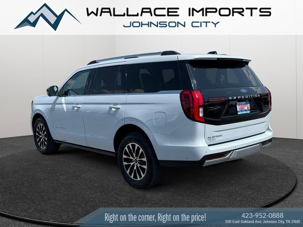 Used 2025 Ford Expedition Platinum AWD/4WD image 3