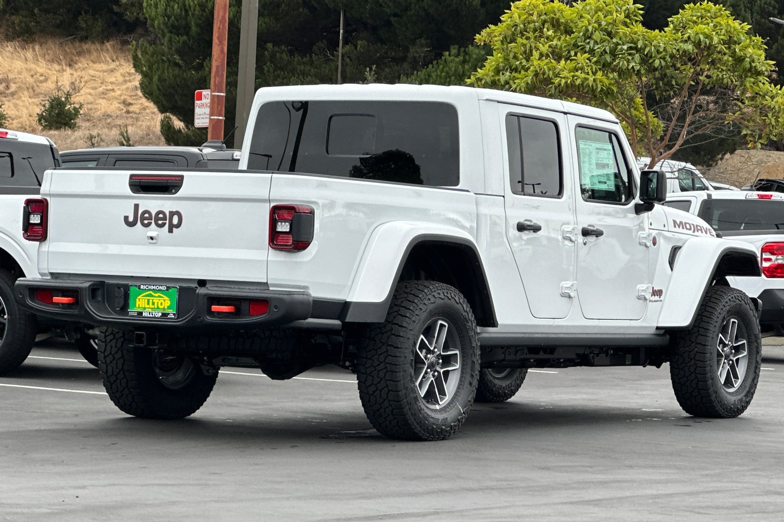 New 2026 Jeep Gladiator Mojave AWD/4WD image 4