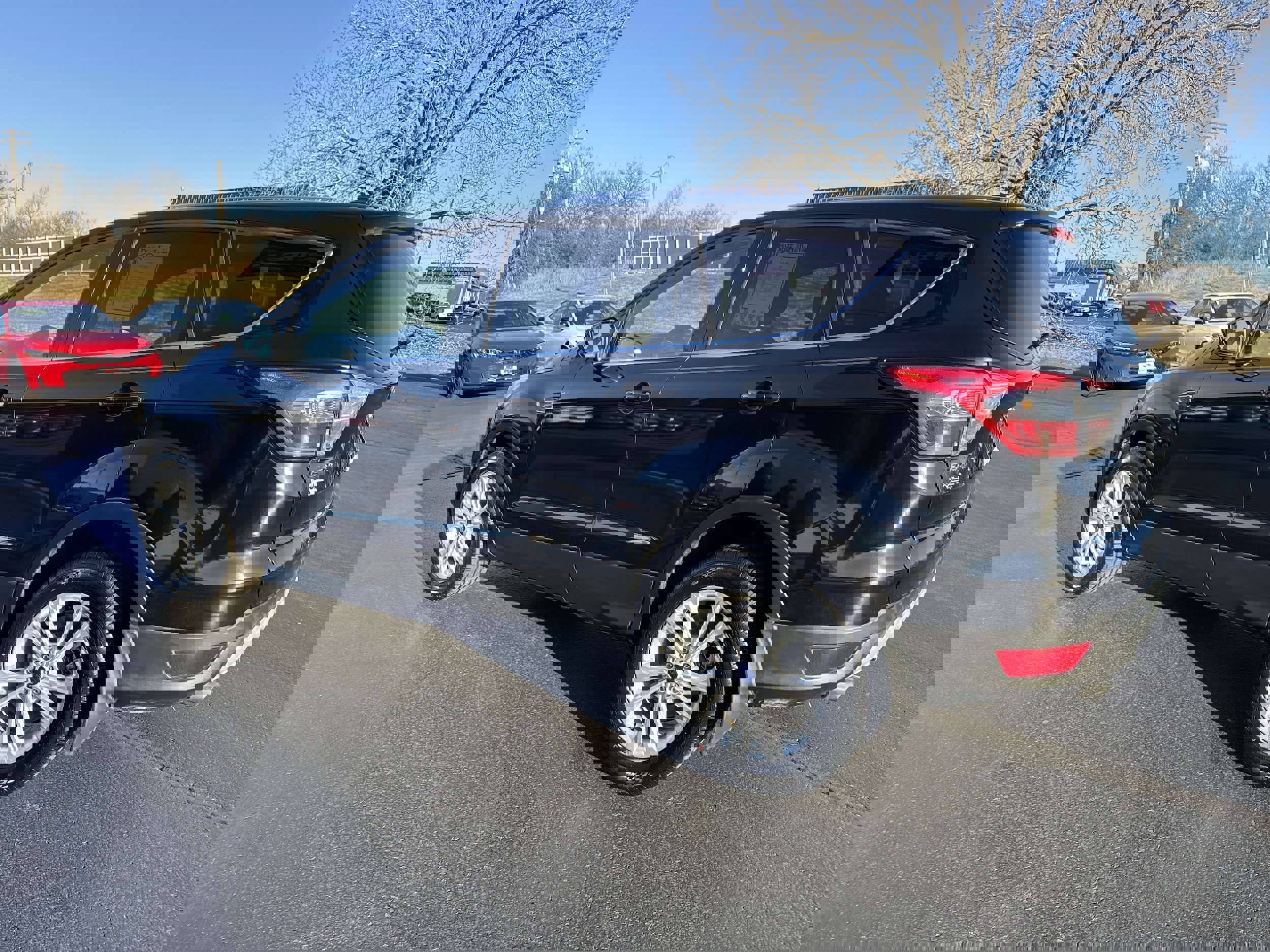 Used 2017 Ford Escape SE image 3