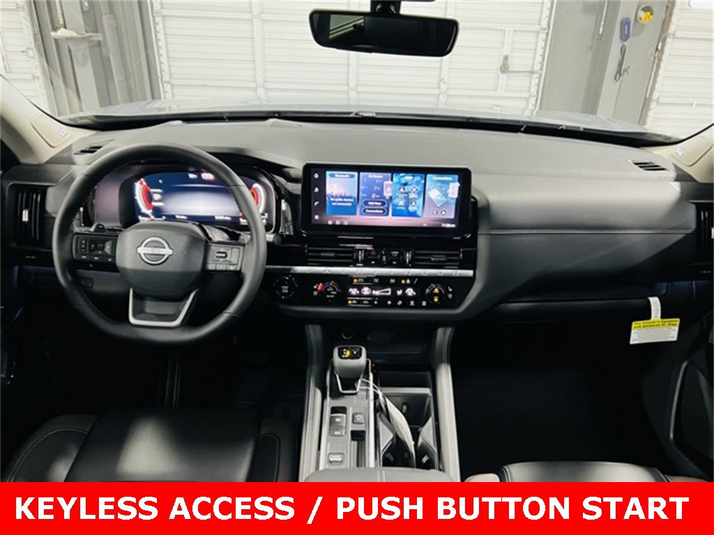 New 2026 Nissan Pathfinder Platinum image 4