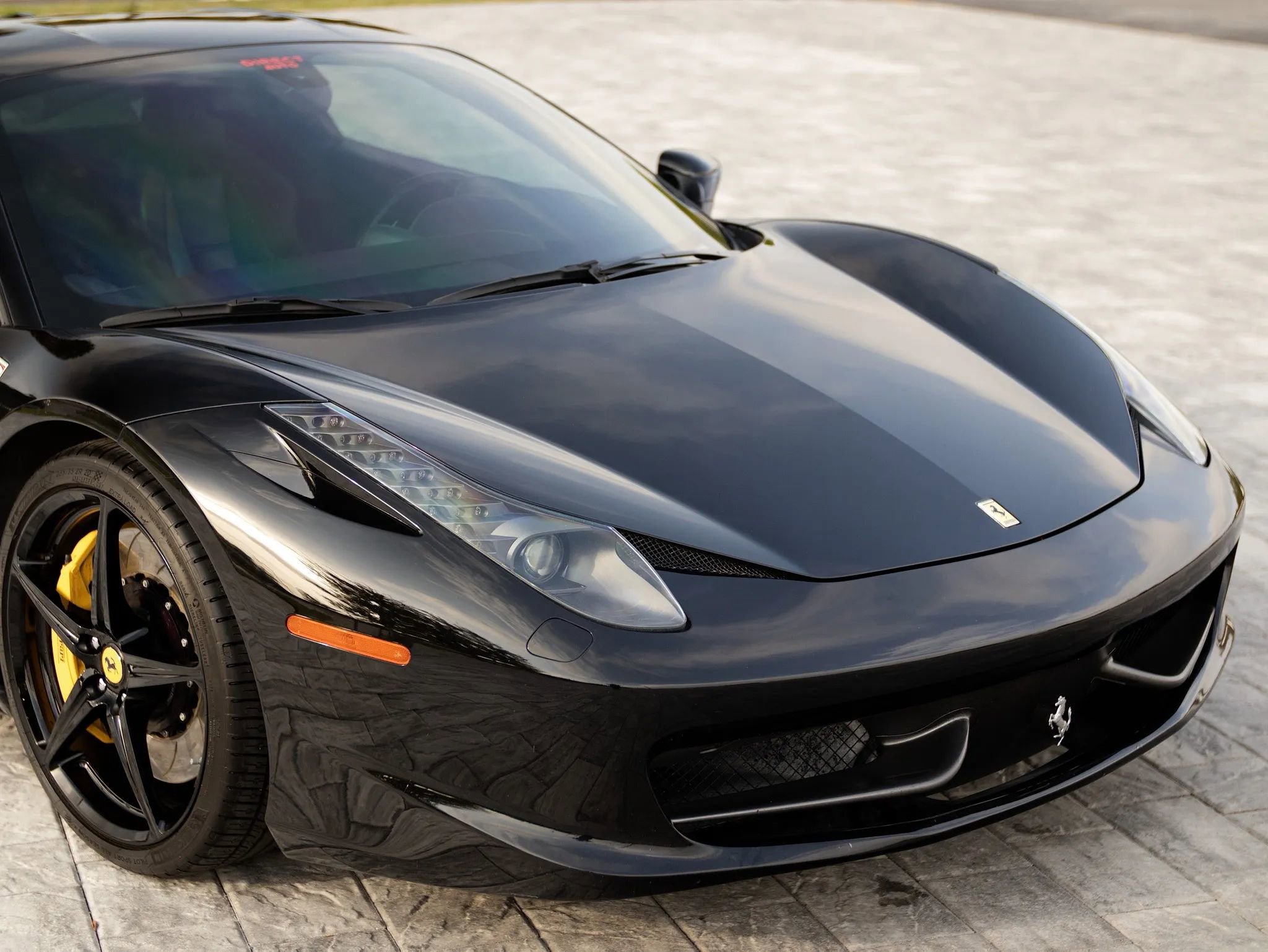 Used 2010 Ferrari 458 Italia Coupe image 5