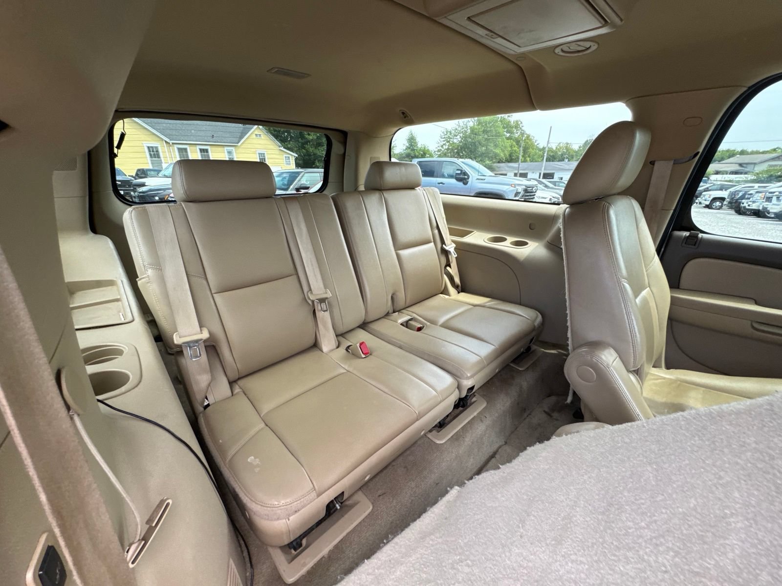 Used 2012 Chevrolet Suburban LTZ AWD/4WD image 33