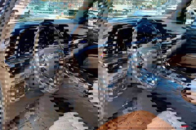 Used 2023 Cadillac Escalade Premium Luxury w/ Performance Package image 14