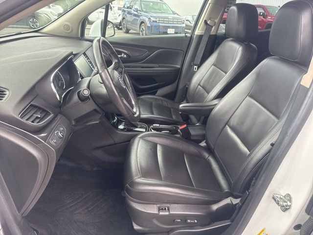 Used 2019 Buick Encore Essence image 11