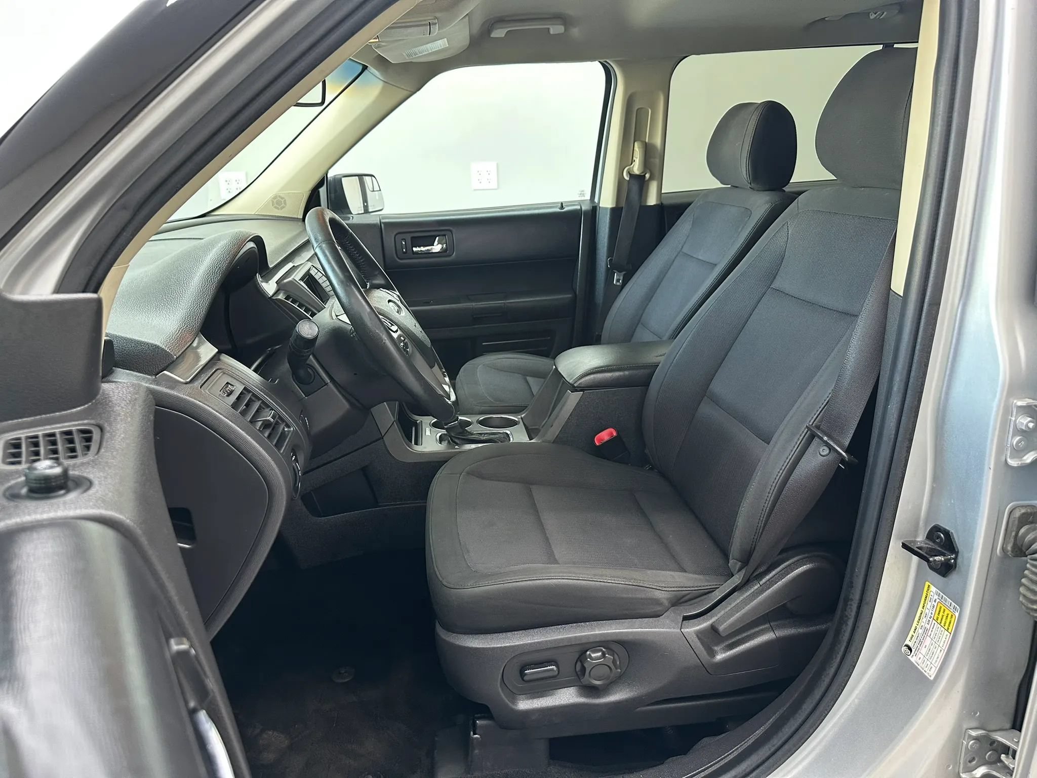 Used 2014 Ford Flex SE FWD image 12